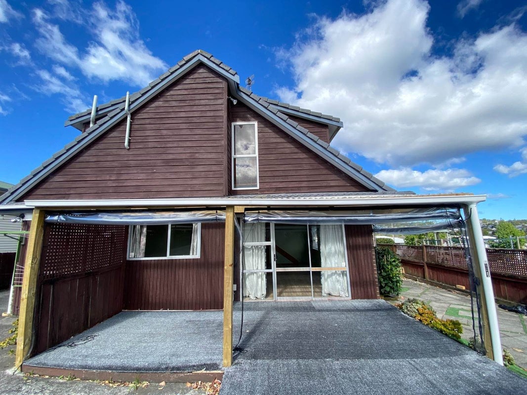 2/40 Willerton Avenue, New Lynn, Auckland - Carousel 2