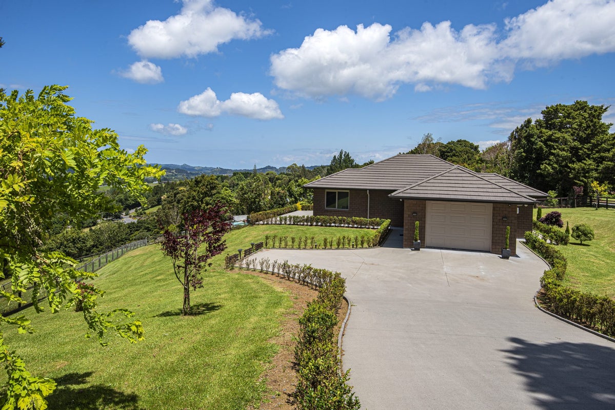 268 Vinegar Hill Road, Kamo - Carousel 1