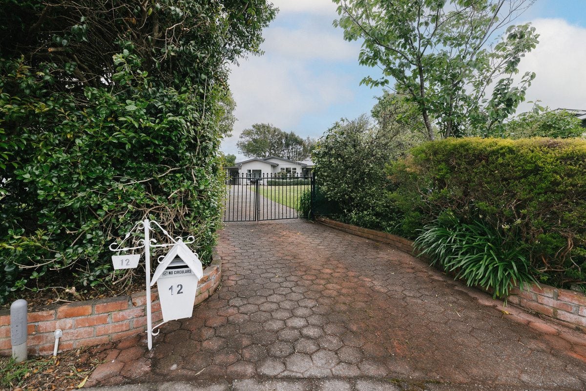 12 Lifford Place, Awapuni, Palmerston North - Carousel 34
