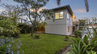 64B Bay Street, Red Beach, Whangaparaoa - Carousel 1