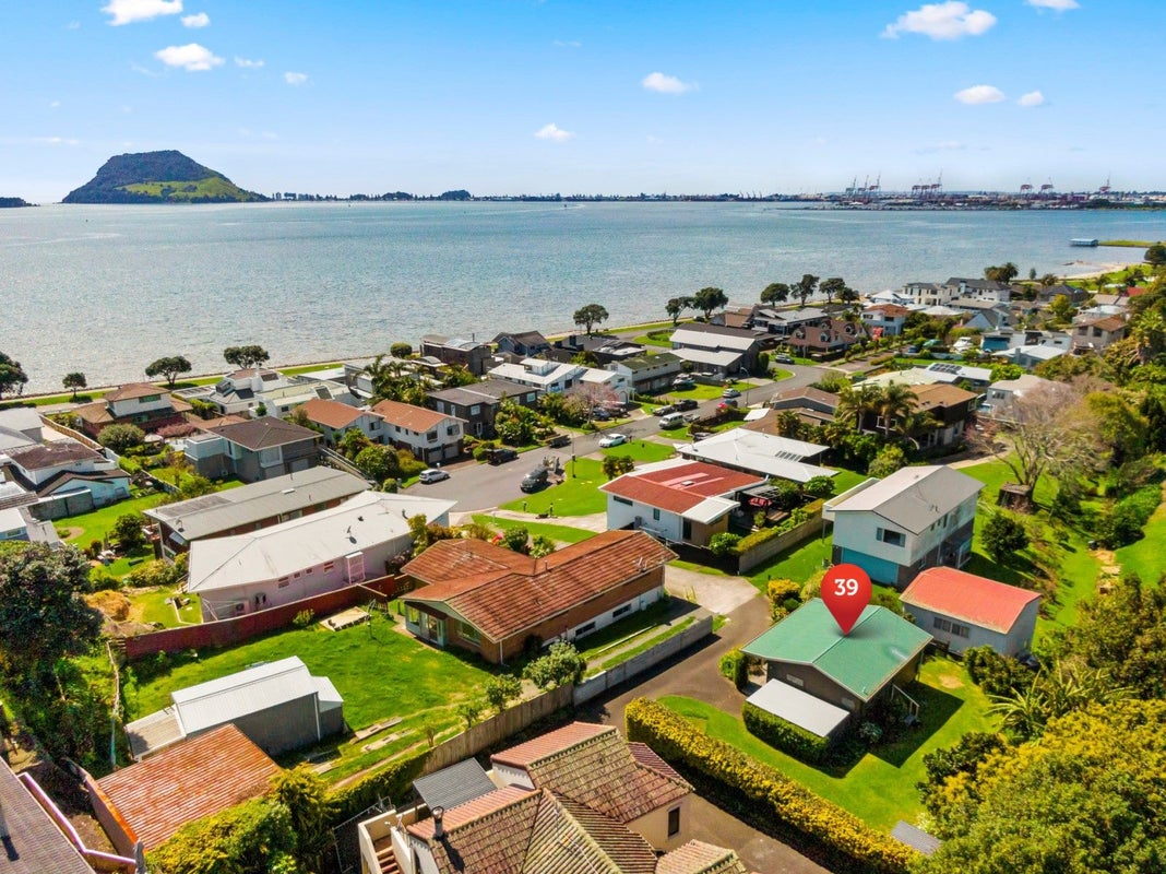 39 Seaway Terrace, Otumoetai, Tauranga - Carousel 2