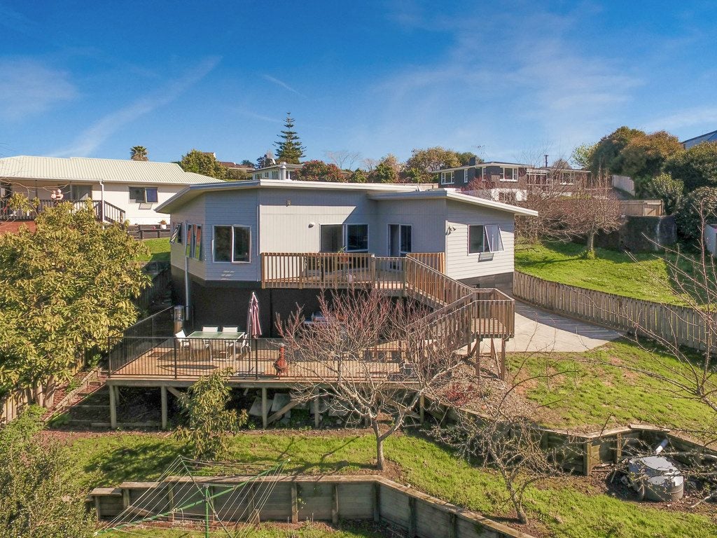52B Bell Street, Judea, Tauranga - Carousel 2