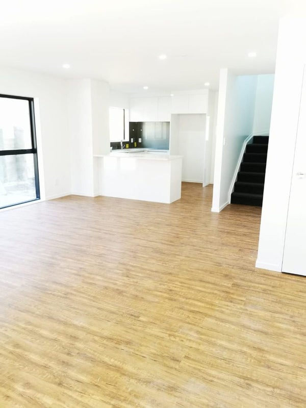124B Rosier Road, Glen Eden, Auckland - Carousel 1