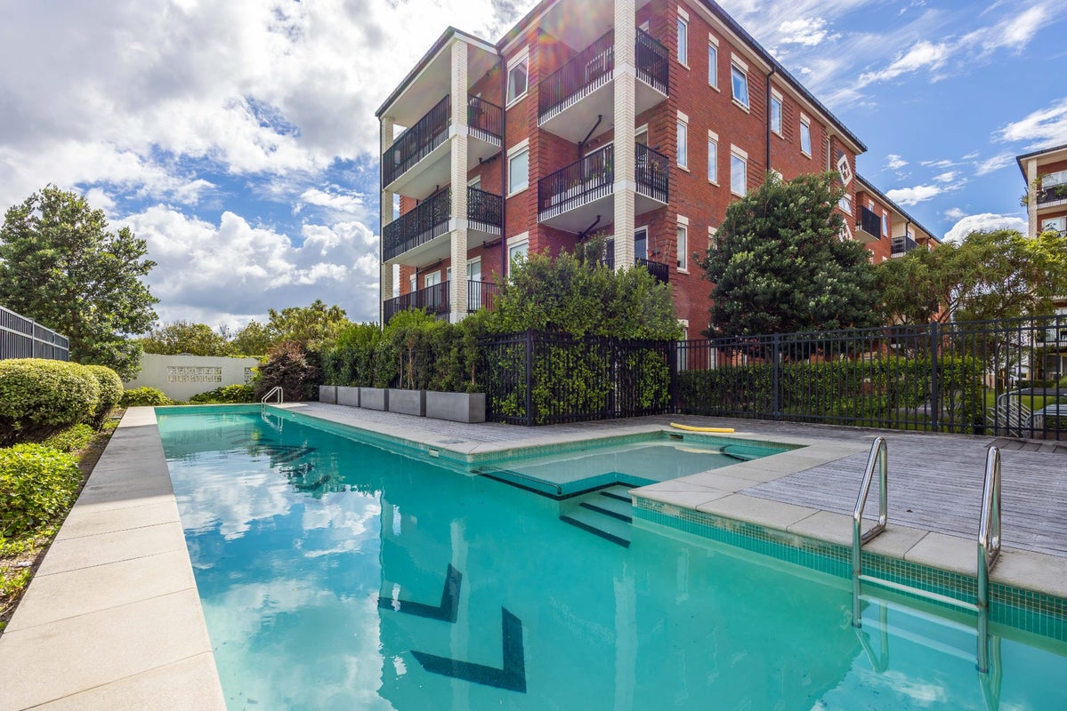107/1B Soljak Place, Mount Albert, Auckland - Carousel 1