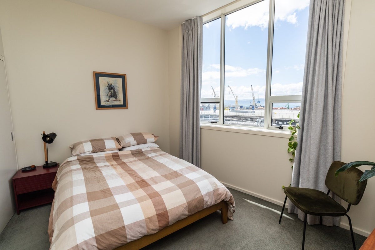 211/107 Thorndon Quay, Pipitea, Wellington - Carousel 2