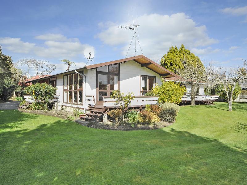 226 Victoria Avenue, Hokowhitu, Palmerston North - Carousel 1