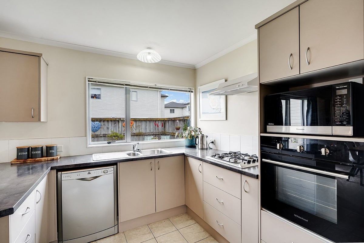 43 Gordon Davies Lane, Huntington, Hamilton - Carousel 2