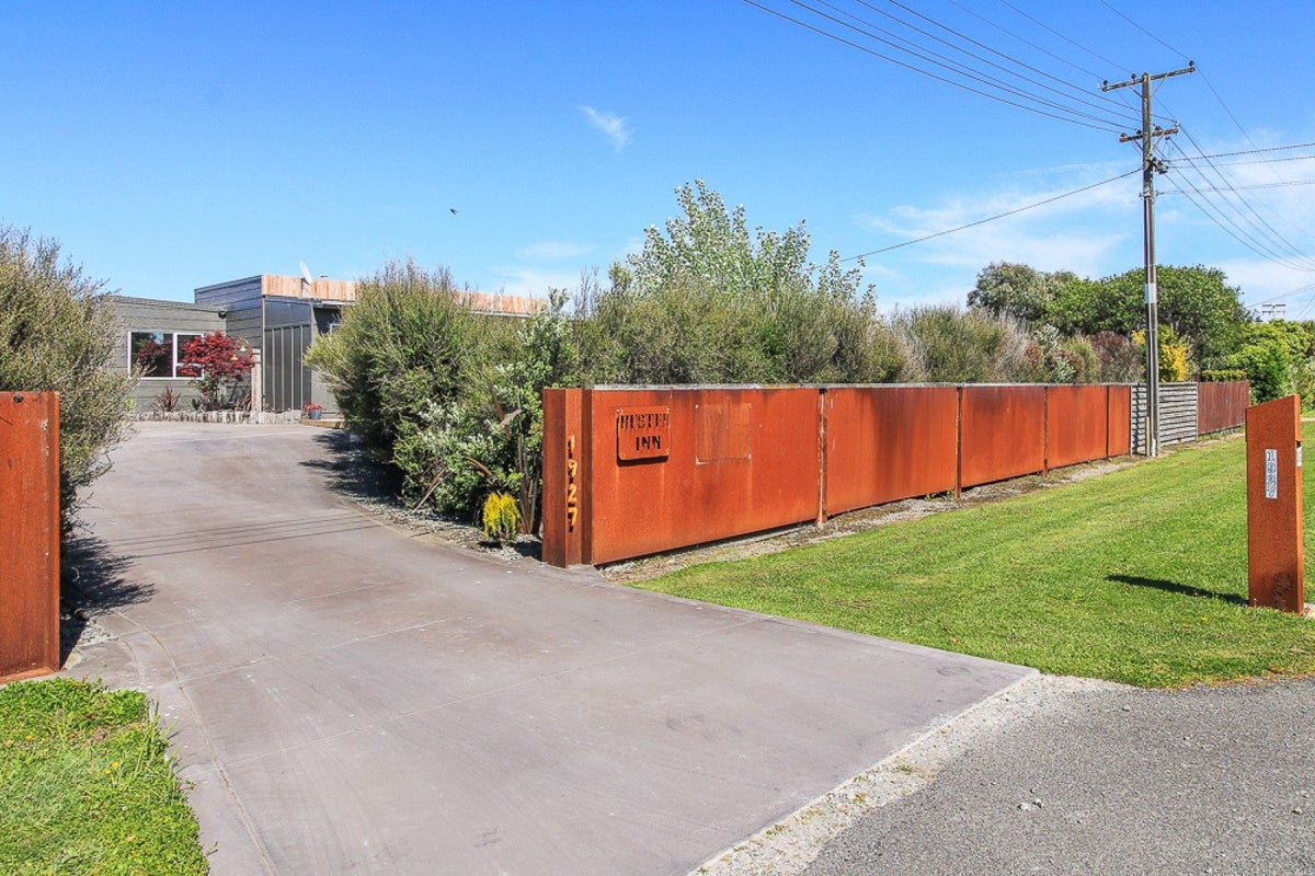 1927 Parewanui Road, Parewanui, Tangimoana - Carousel 1