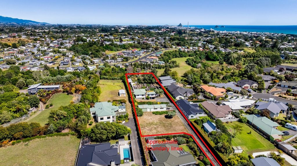102A Queens Road, Glen Avon, New Plymouth - Carousel 1