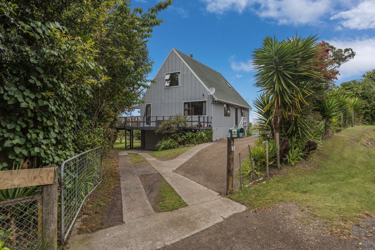 20 Manawahe Road, Matata, Whakatane - Carousel 1