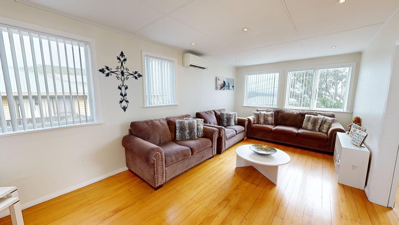 63 Ahuriri Street, Strathmore Park, Wellington - Carousel 2