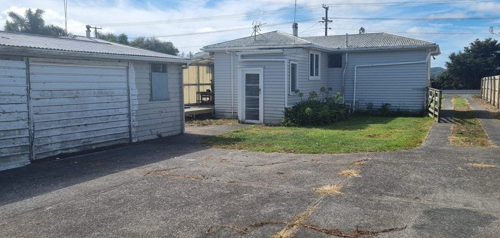 233 Parkhurst Road, Parakai, Helensville - Carousel 1