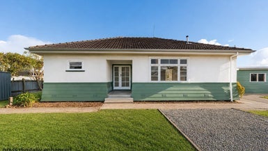22 Westmere Place, Takaro, Palmerston North - Carousel 1