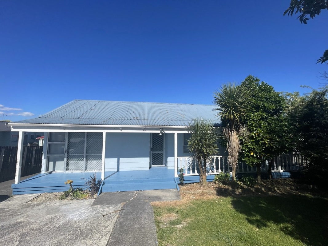 52 Shifnal Drive, Randwick Park, Auckland - Carousel 1