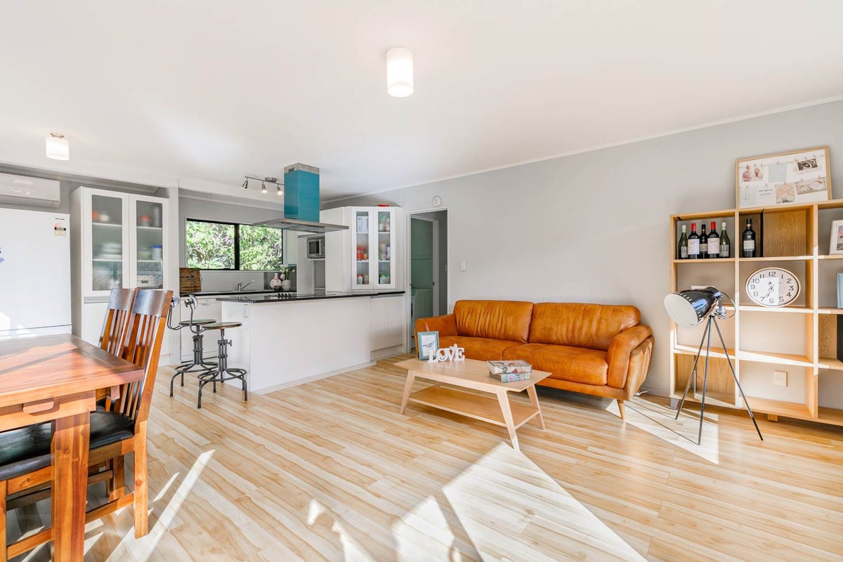 1/213 Lake Road, Belmont, Auckland - Carousel 1