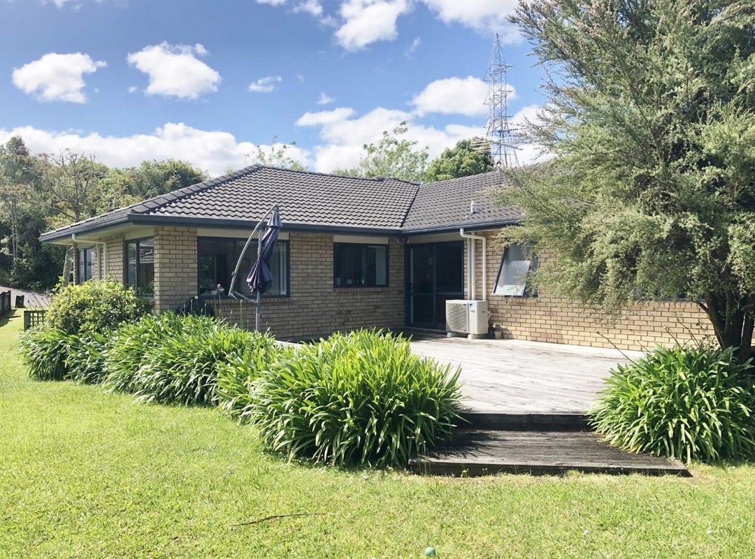 25 Sample Road, Albany, Auckland - Carousel 8