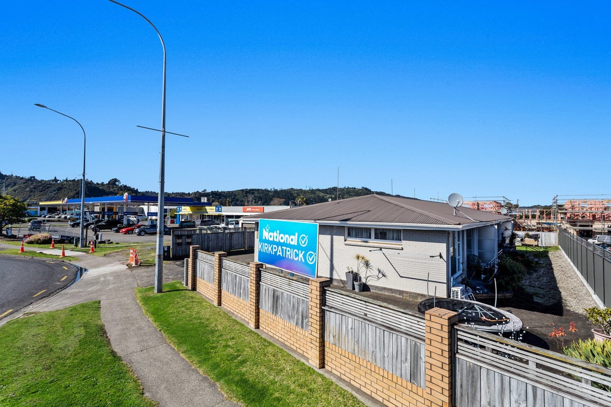 9 Landing Road, Whakatane, Whakatane - Carousel 15
