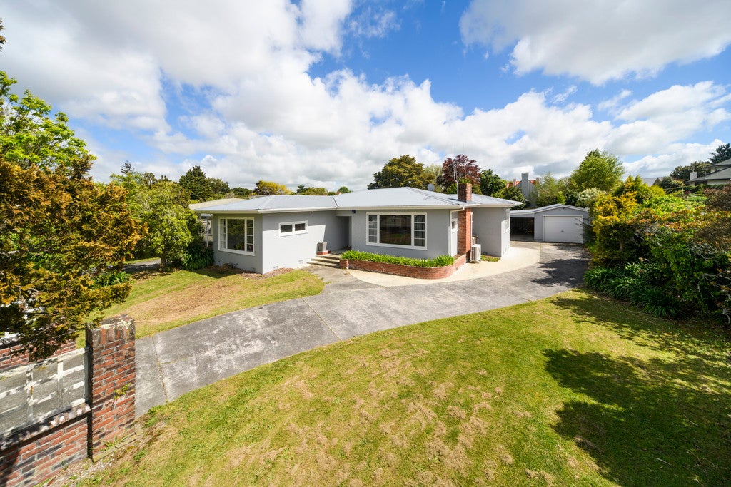 583 Featherston Street, Roslyn, Palmerston North - Carousel 1