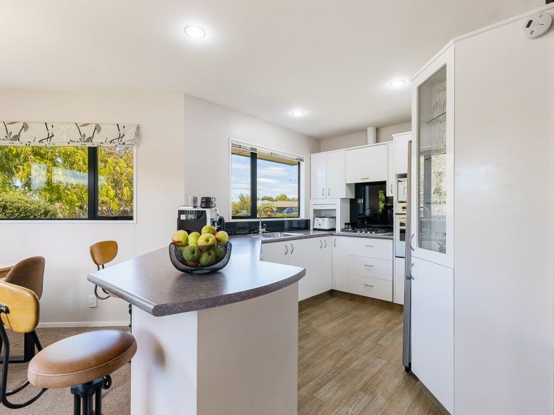 2 Paget Drive, Woodend, Woodend - Carousel 2