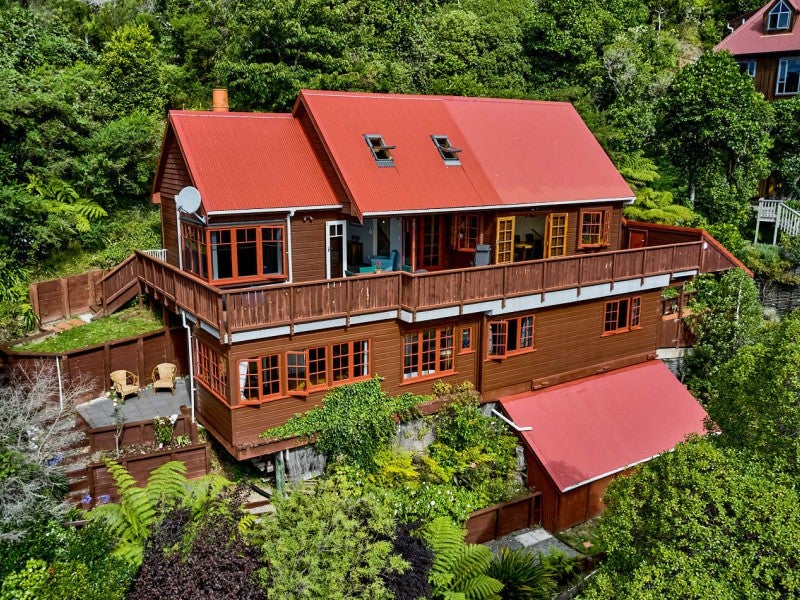 8B Tawa Street, Eastbourne, Lower Hutt - Carousel 1