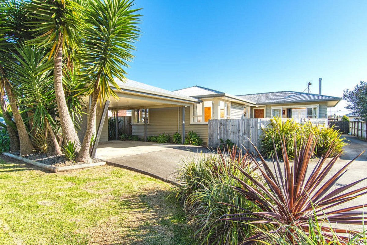 67A Hynds Road, Gate Pa, Tauranga - Carousel 1