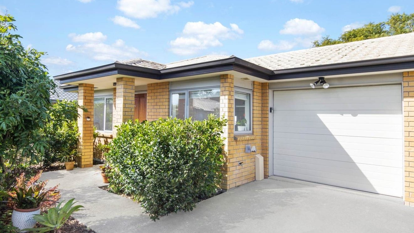 50/68 Fonteyn Street, Avondale, Auckland - Carousel 1