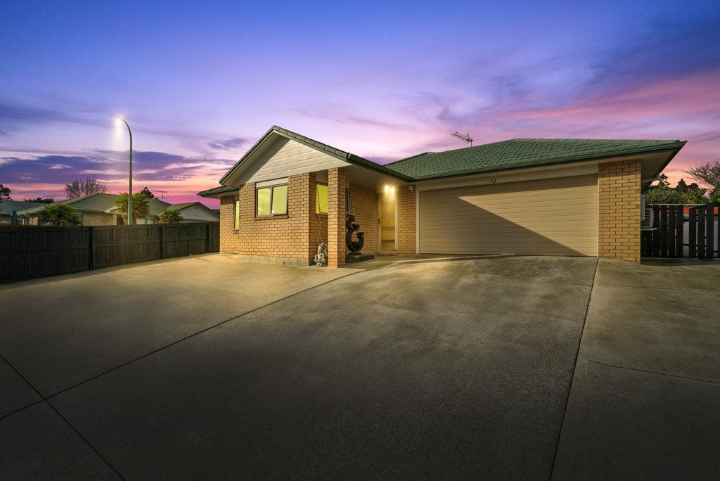1 Bohola Rise, Weymouth, Auckland - Carousel 23