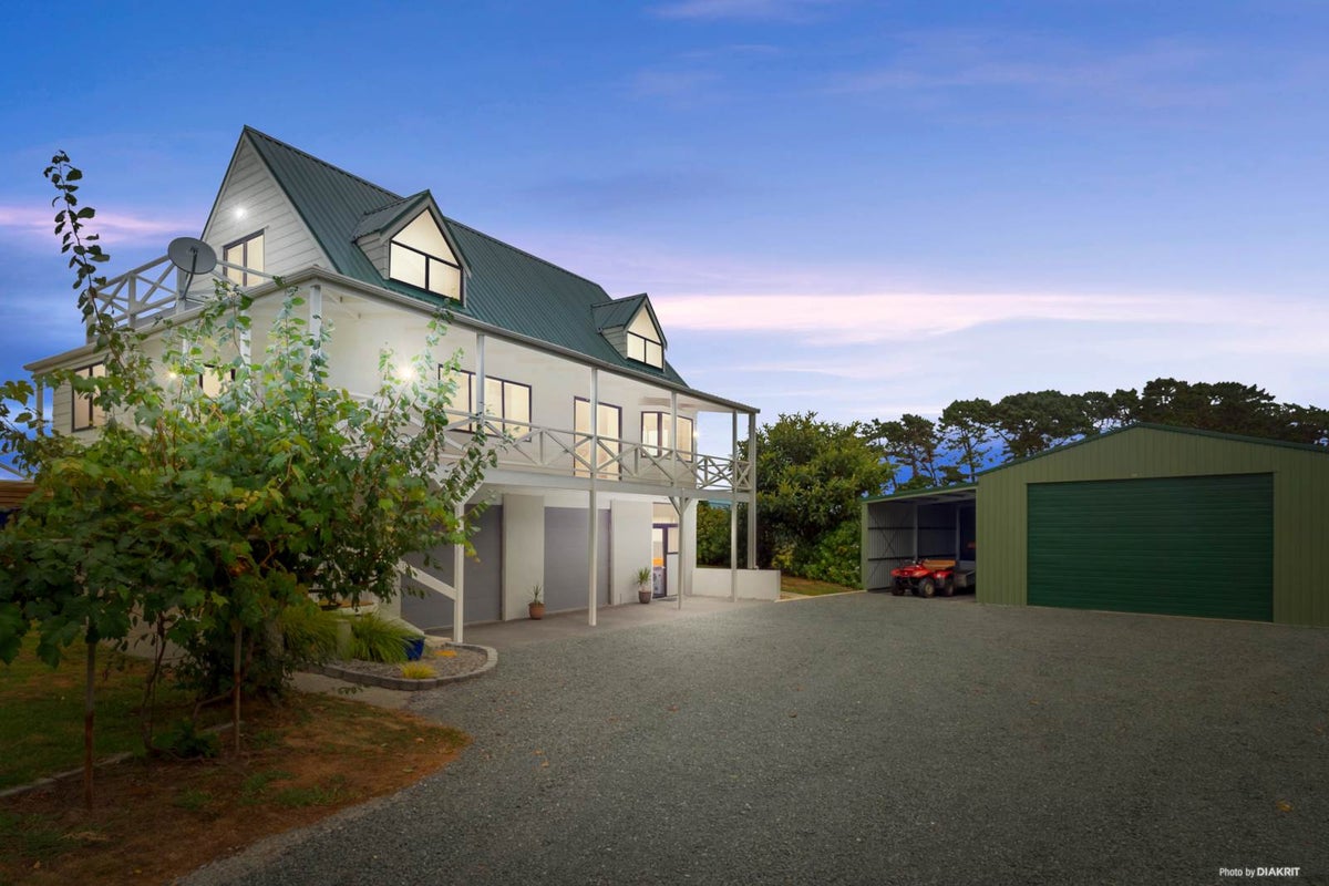 122 Kauri Road, Awhitu - Carousel 1
