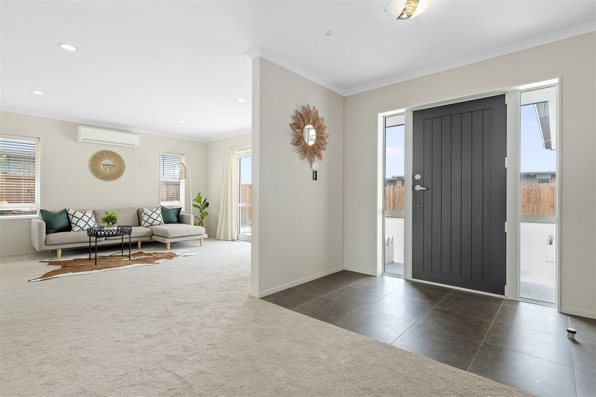18 Piwakawaka Court, Rototuna North, Hamilton - Carousel 2