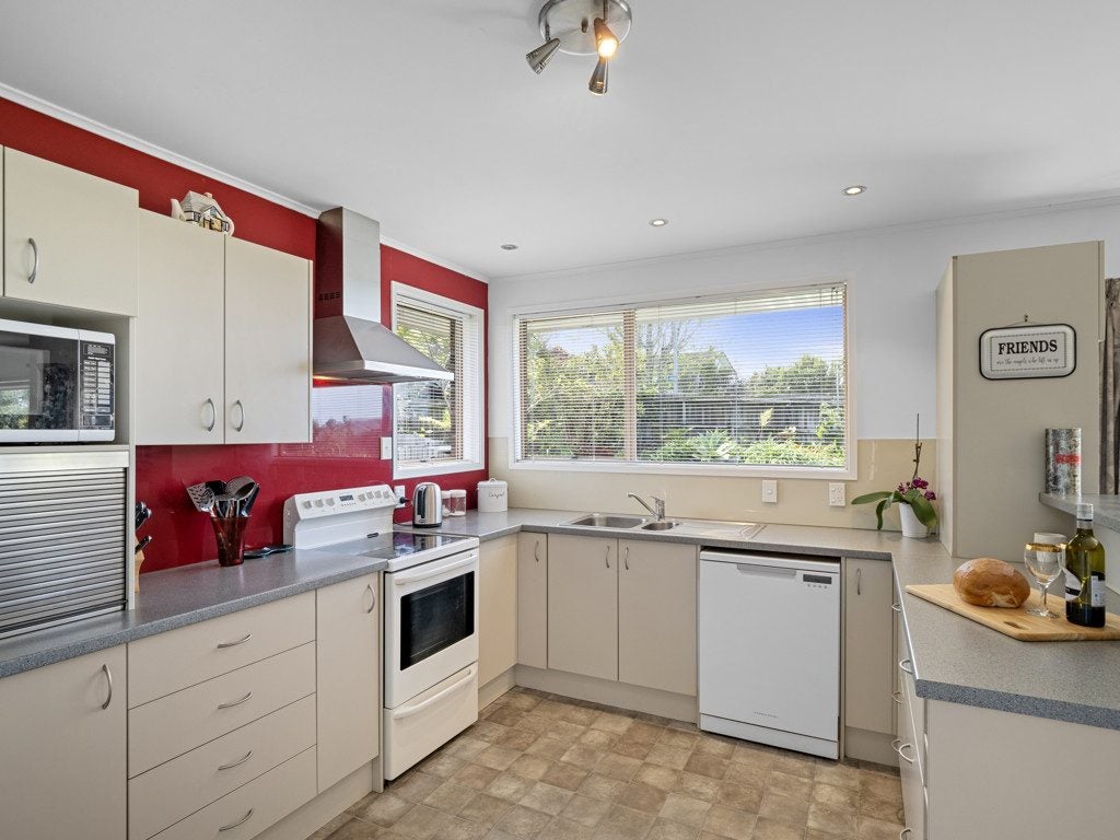 85 Weatherly Road, Torbay, Auckland - Carousel 2