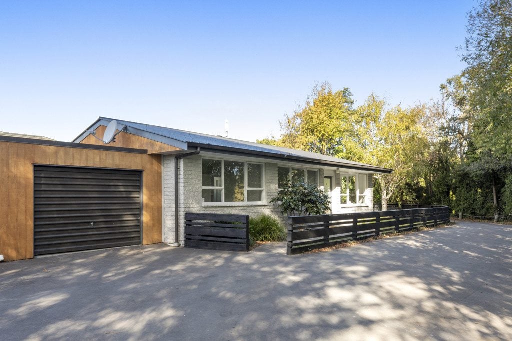 1/11 Heathcote Street, Woolston, Christchurch - Carousel 1