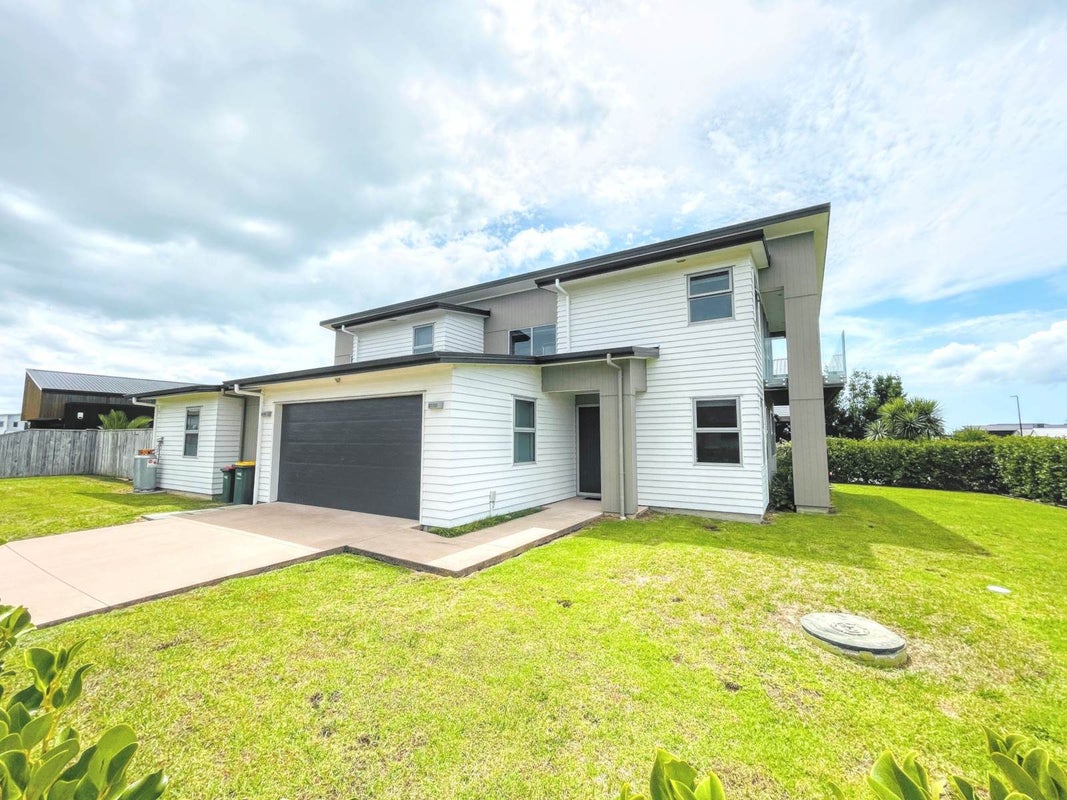 8 Freedom Lane, Beachlands, Auckland - Carousel 2
