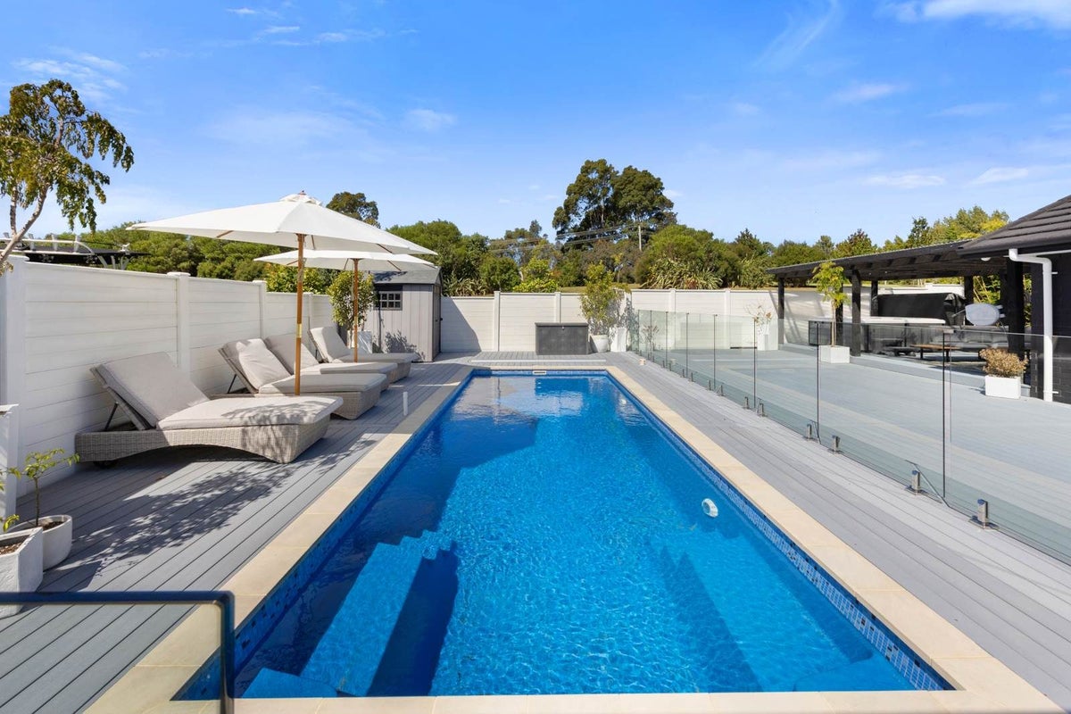 31 George Town Drive, Beachlands, Auckland - Carousel 1