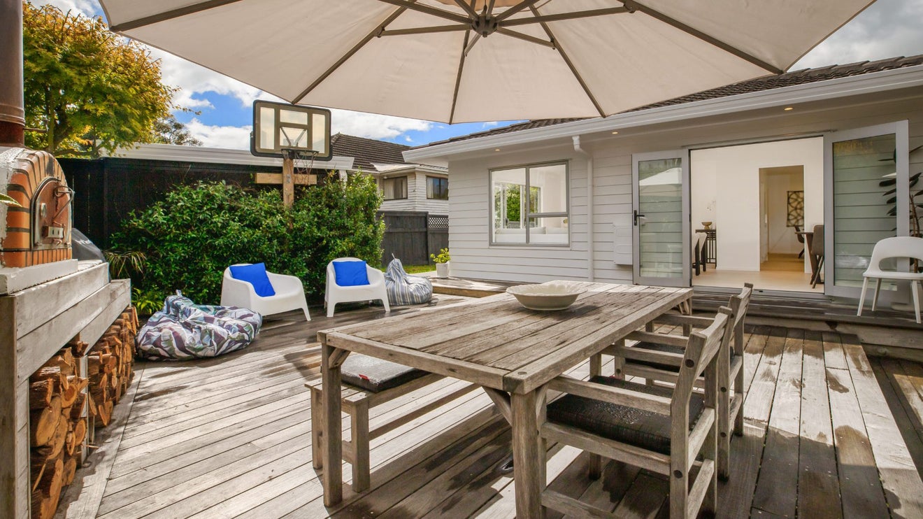 2/23 West Tamaki Road, Glen Innes, Auckland - Carousel 1