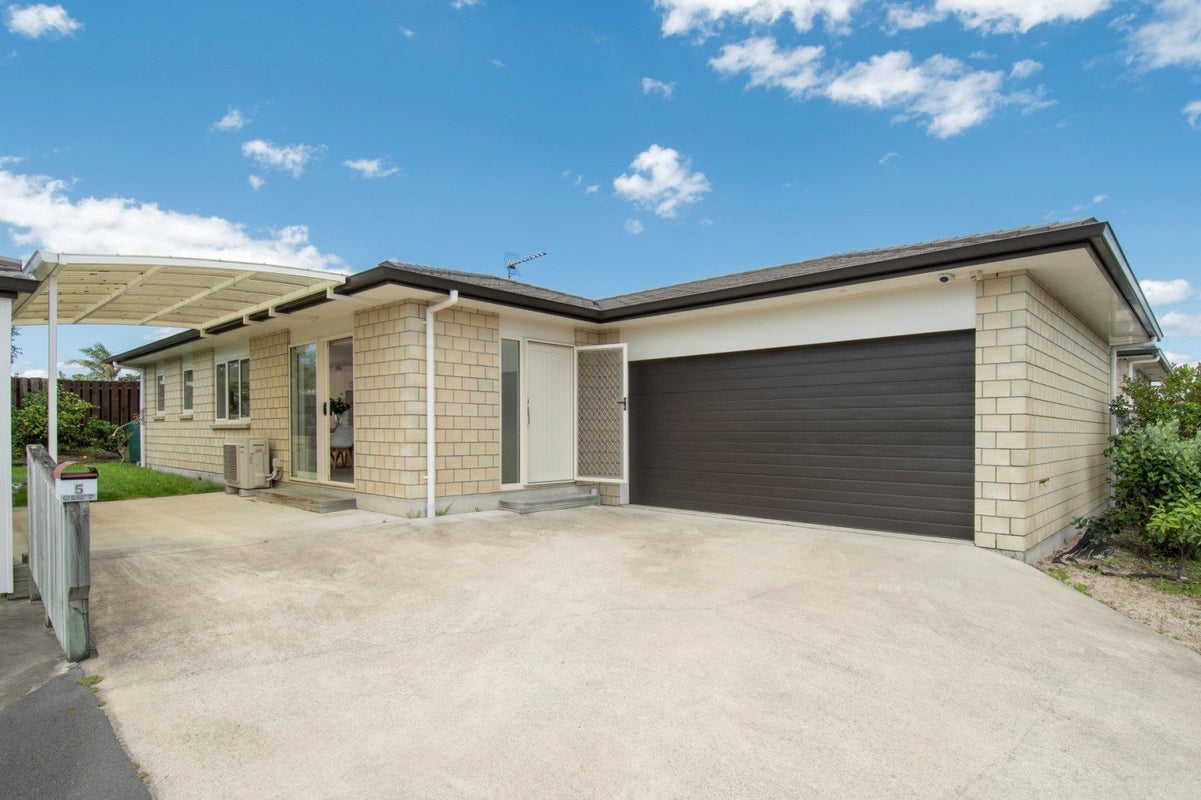 5 Harmens Way, Greerton, Tauranga - Carousel 1
