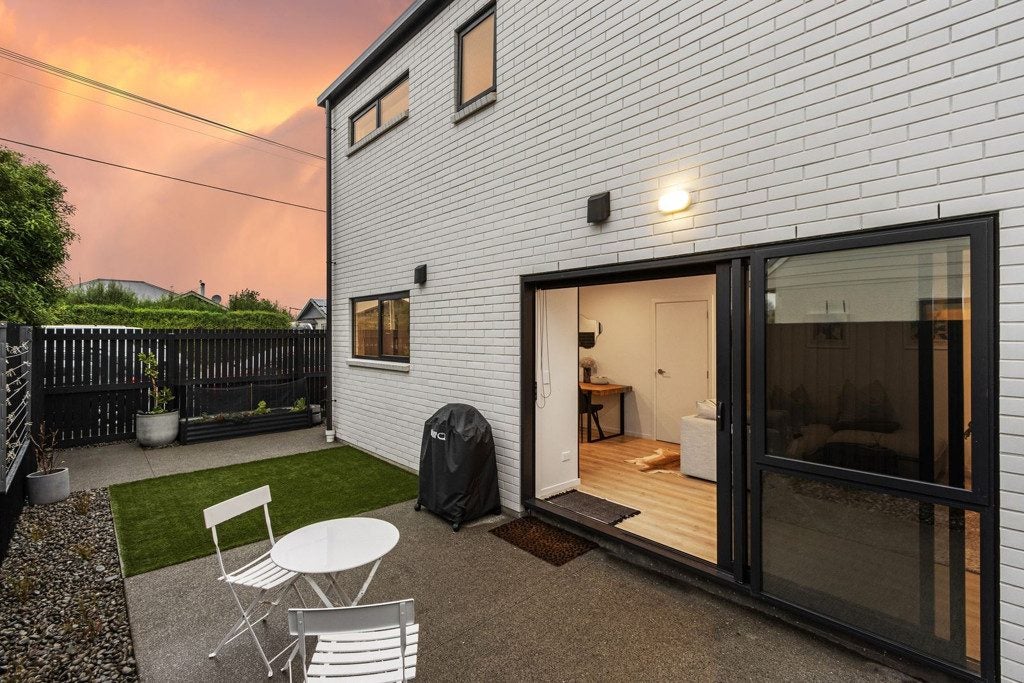 2/29 Bolton Avenue, Spreydon, Christchurch - Carousel 1