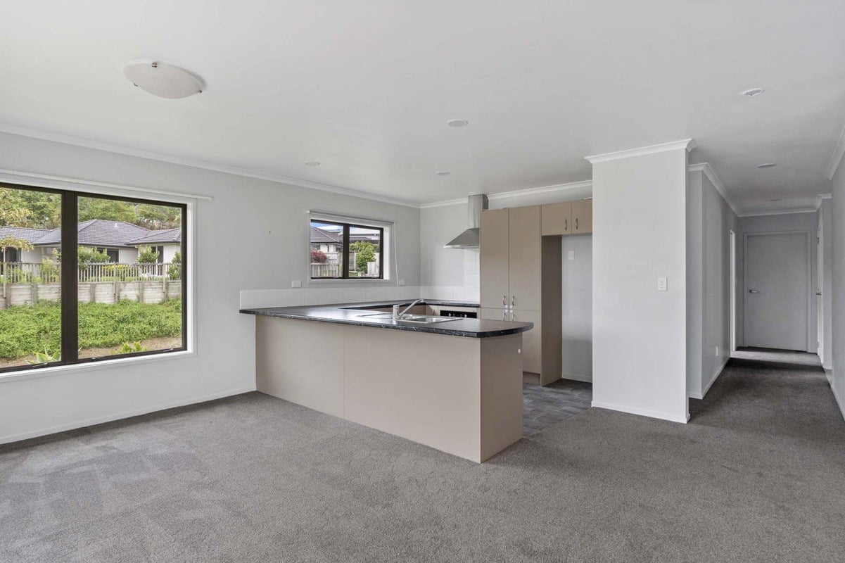 28/19 Glencarron Place, Bethlehem, Tauranga - Carousel 2