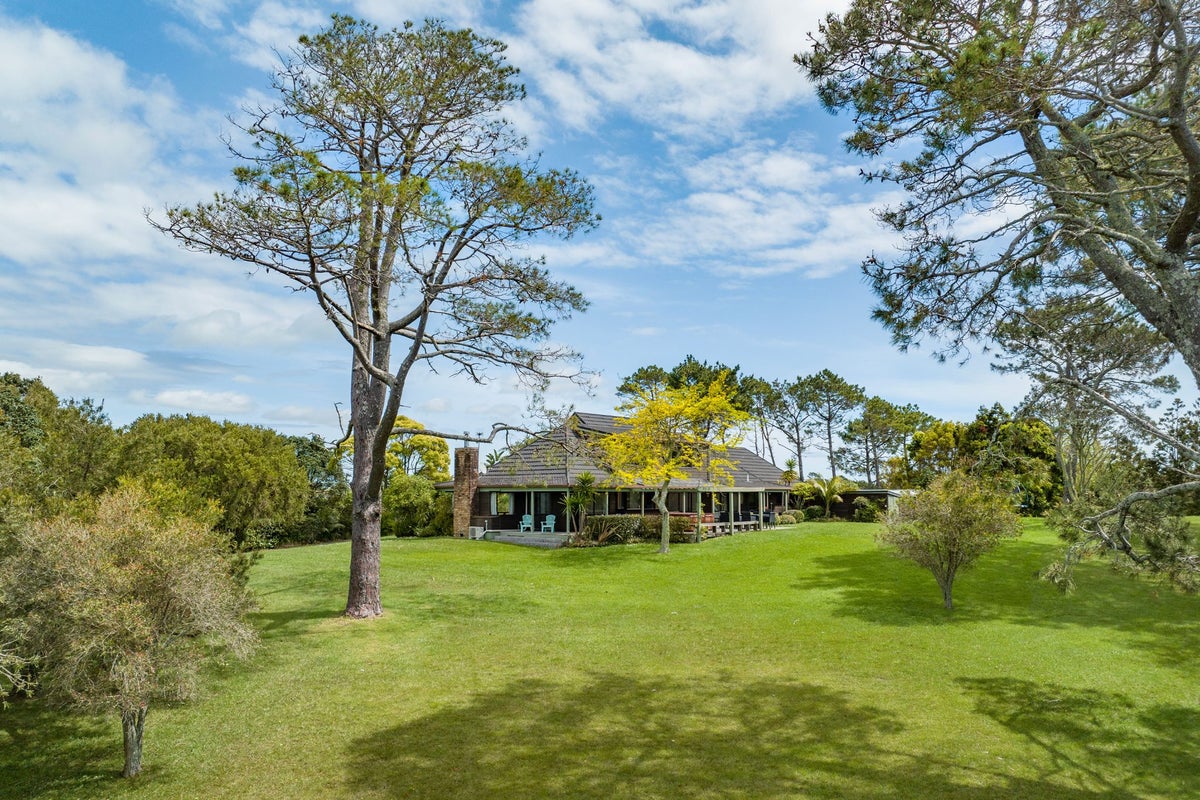 3 Clayden Drive, Gulf Harbour, Whangaparaoa - Carousel 2