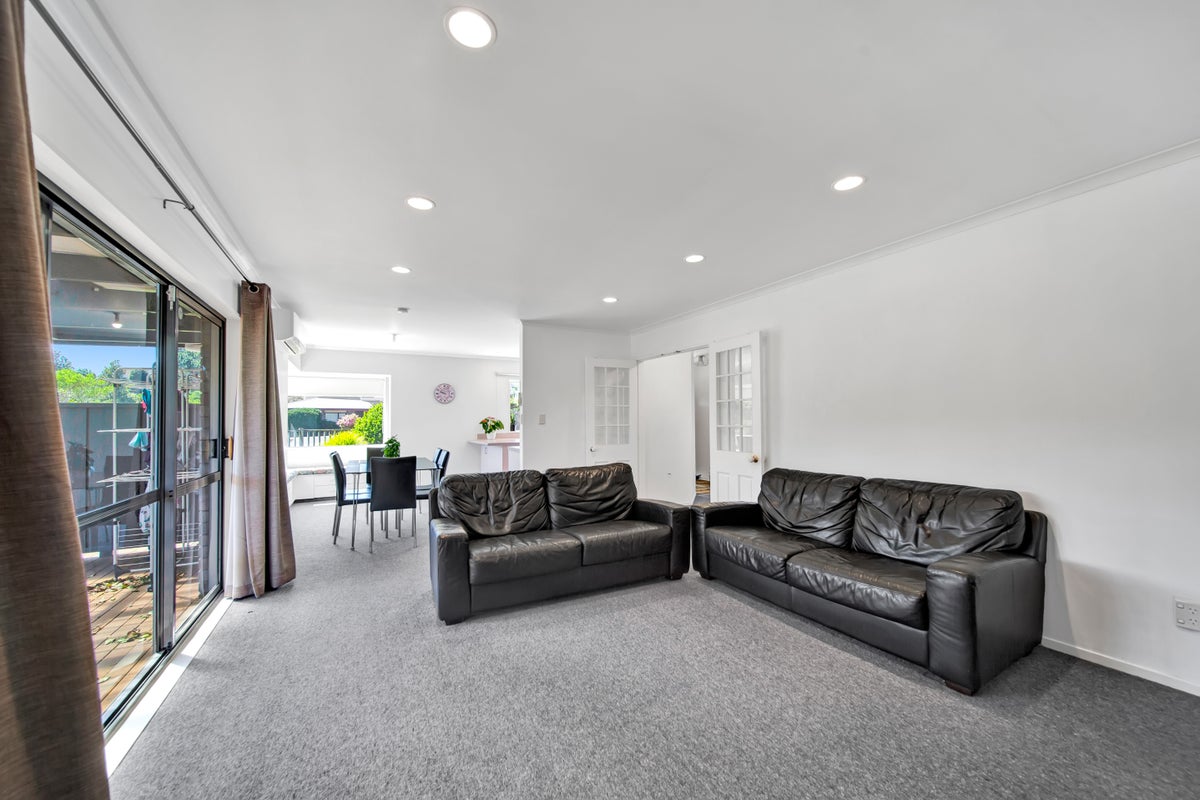 73 Karina Road, Merrilands, New Plymouth - Carousel 35