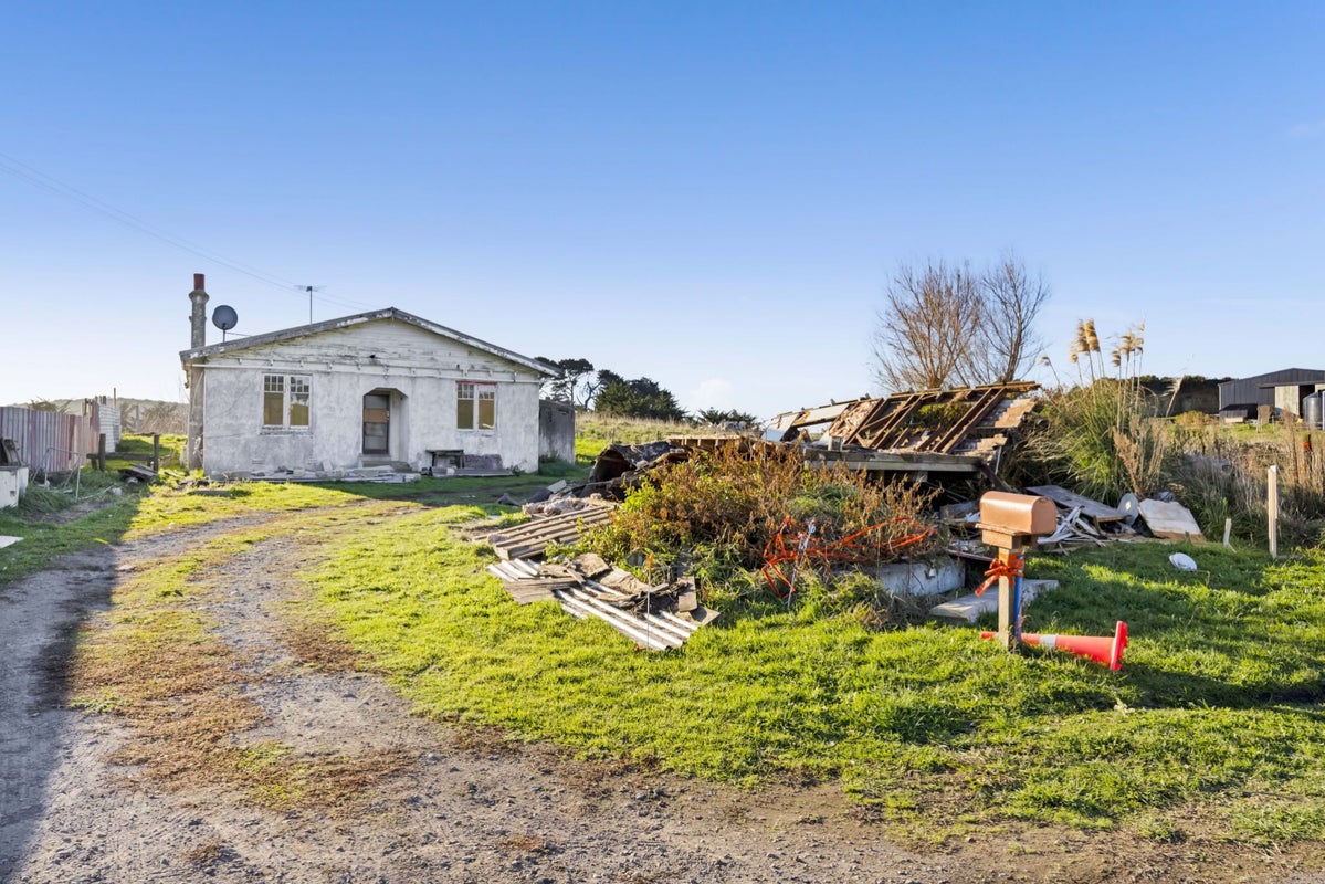 54 Livingston Road, Hawera - Carousel 22