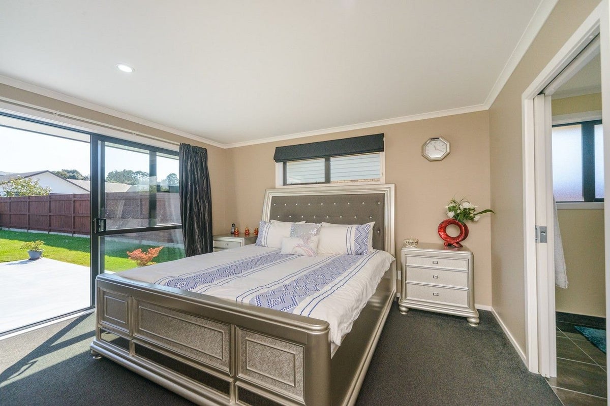 2A Galea Grove, Kelvin Grove, Palmerston North - Carousel 12