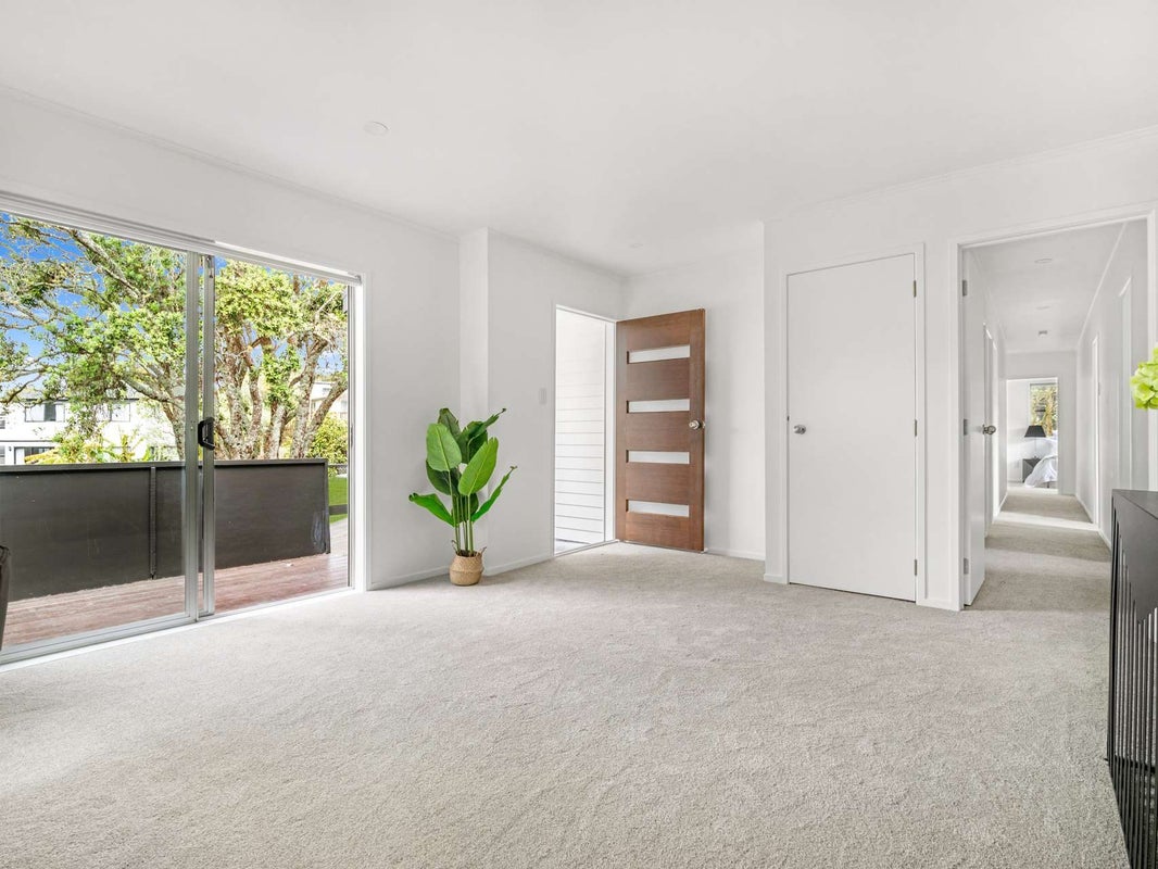 9 Tahu Crescent, Sunnynook, Auckland - Carousel 2