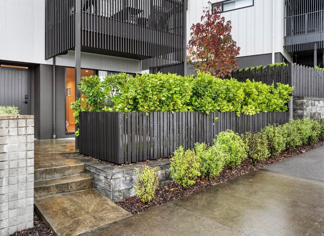 1/71 Hobsonville Point Road, Hobsonville, Auckland - Carousel 1