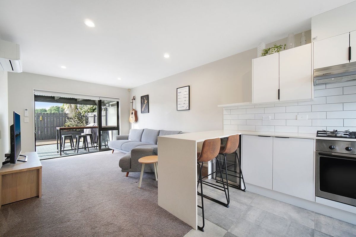 14 Puma Drive, Golflands, Auckland - Carousel 2