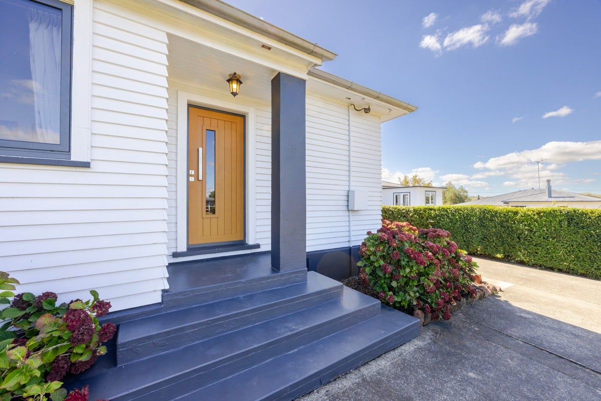 4 Holyrood Terrace, Waipukurau, Waipukurau - Carousel 2