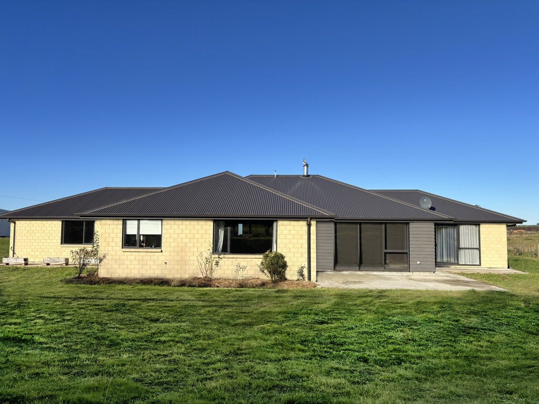 150 Rocklands Road, Totara, Oamaru - Carousel 1