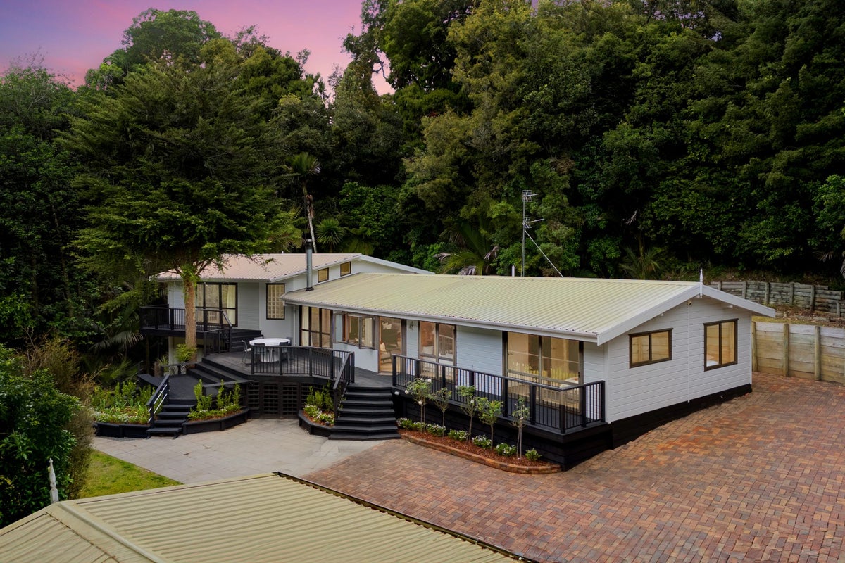 412 Ponga Road, Papakura - Carousel 1