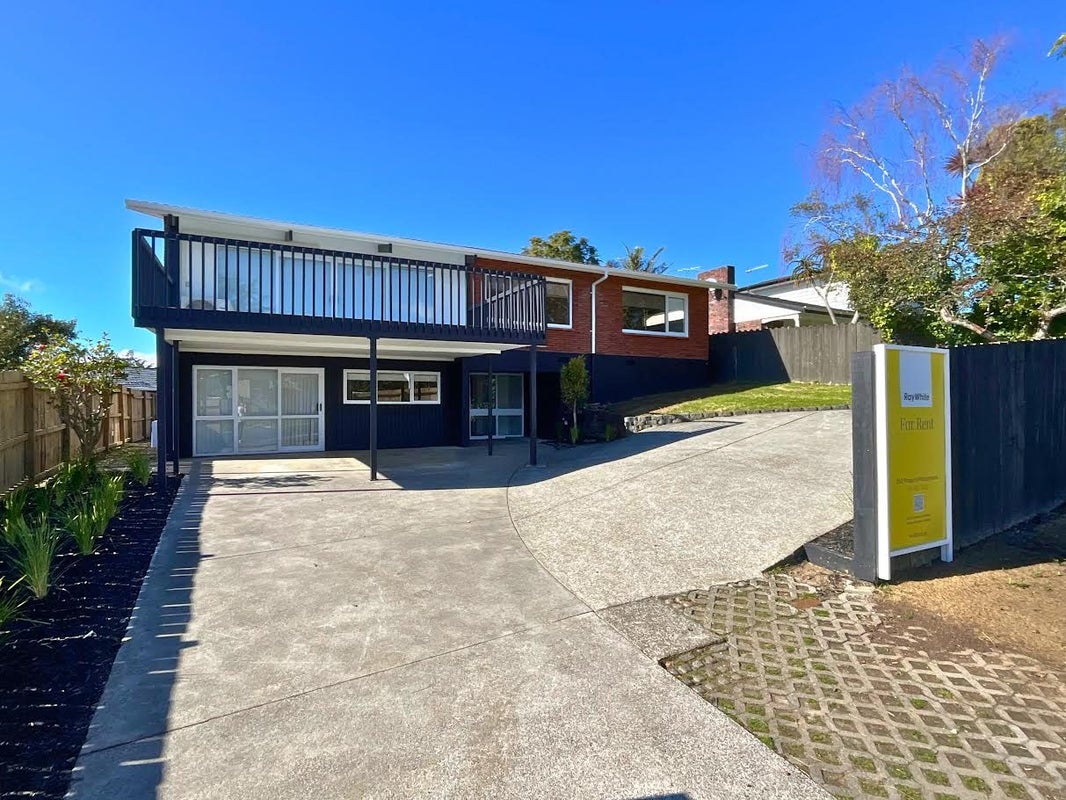 15 Glenmore Road, Sunnyhills, Auckland - Carousel 1