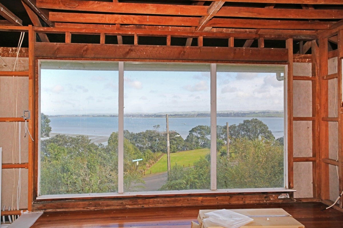 52 Ronald Avenue, Glenbrook - Carousel 2