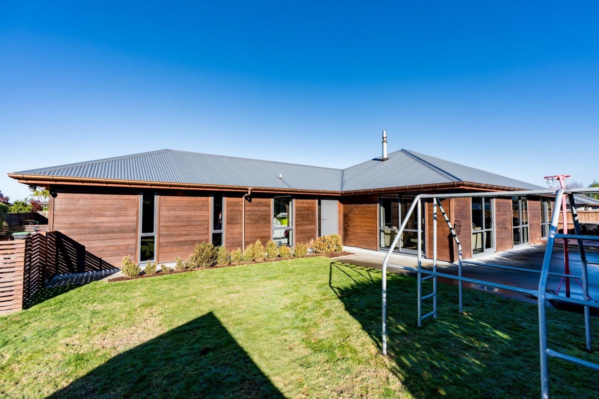 20 Lancaster Lane, Waldronville, Dunedin - Carousel 2